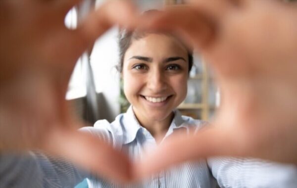 مشاور روانشناس خوب با دقت و حوصله به صحبت ها گوش می دهد