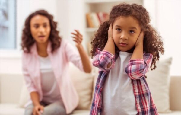 لجبازی کودکان یکی از مشکلات رفتاری است که توسط مشاور کودک قابل بررسی می باشد