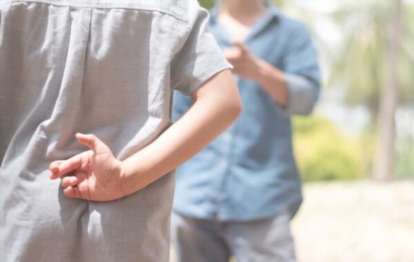 دروغ گفتن کودکان در روانشناسی کودک توسط مشاورین کودک مورد بررسی قرار میگیرد