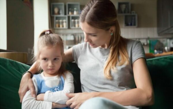 نق زدن بیش از حد کودکان نیاز به درمان توسط مشاور کودک دارد