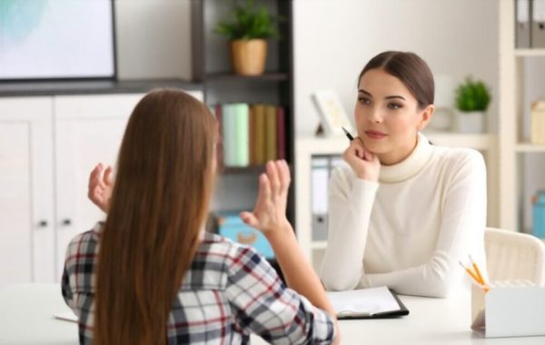 بلوغ شناختی به گفته مشاور نوجوان یک مرحله بسیار مهم در زندگی نوجوانان محسوب می شود