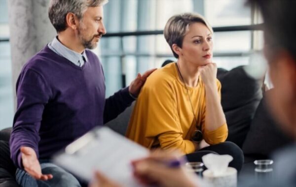 مشاوره خانواده یکی از روش های متداول مشاوره است.