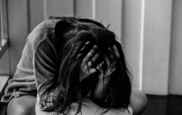 اقدام به خودکشی از علائم افسردگی شدید است