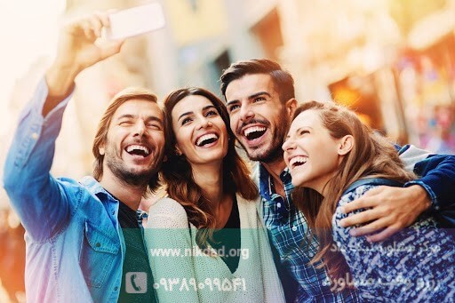 درونگراها در جمع دوستان باید مراقب رفتار زبان بدن خود باشند.